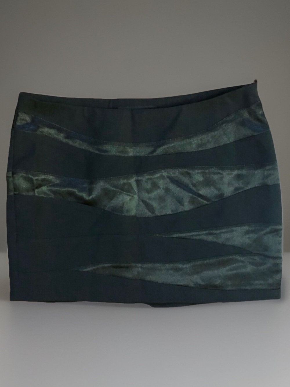 GUESS sz 25 Black Satin Strips Accent MINI skirt